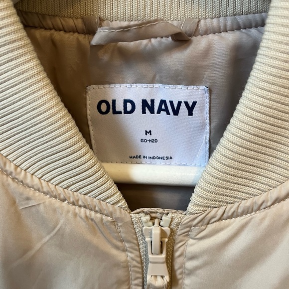 Cream bomber jacket, Old Navy, medium - Picture 3 of 3